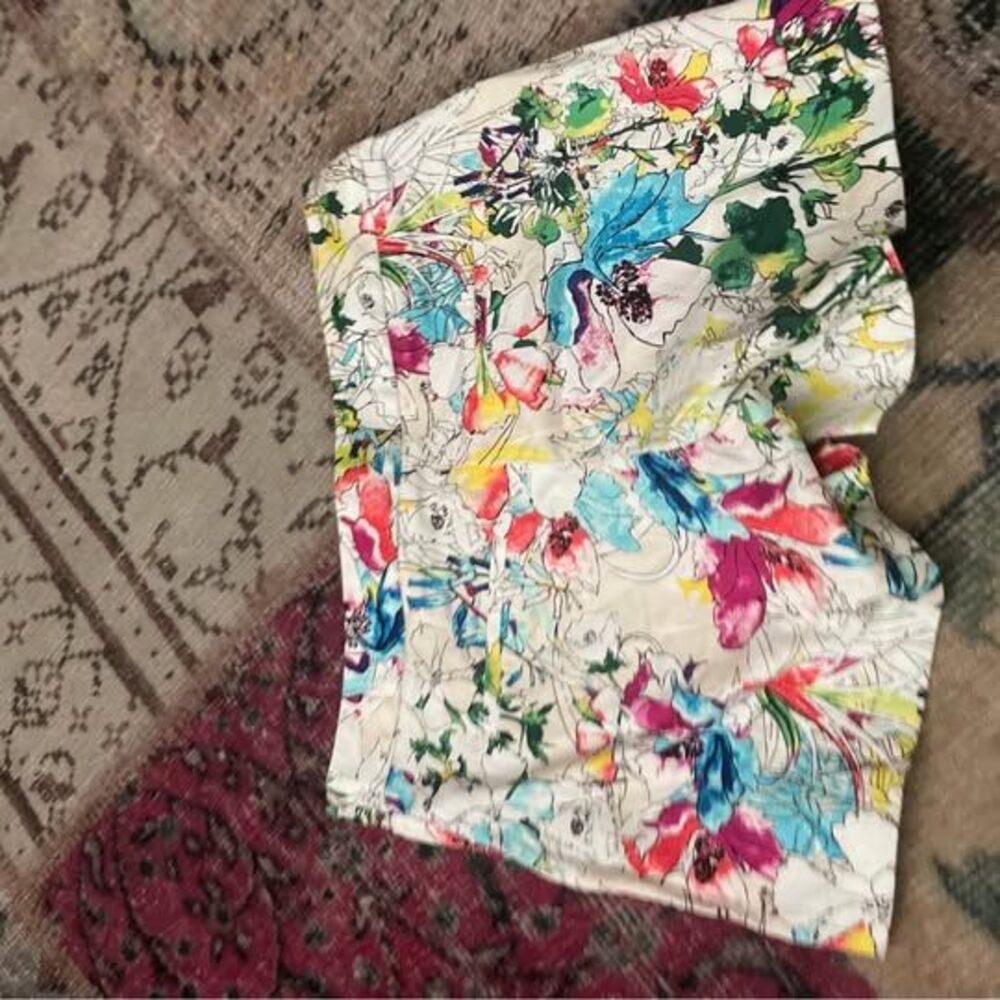 Express women’s Floral Print Shorts